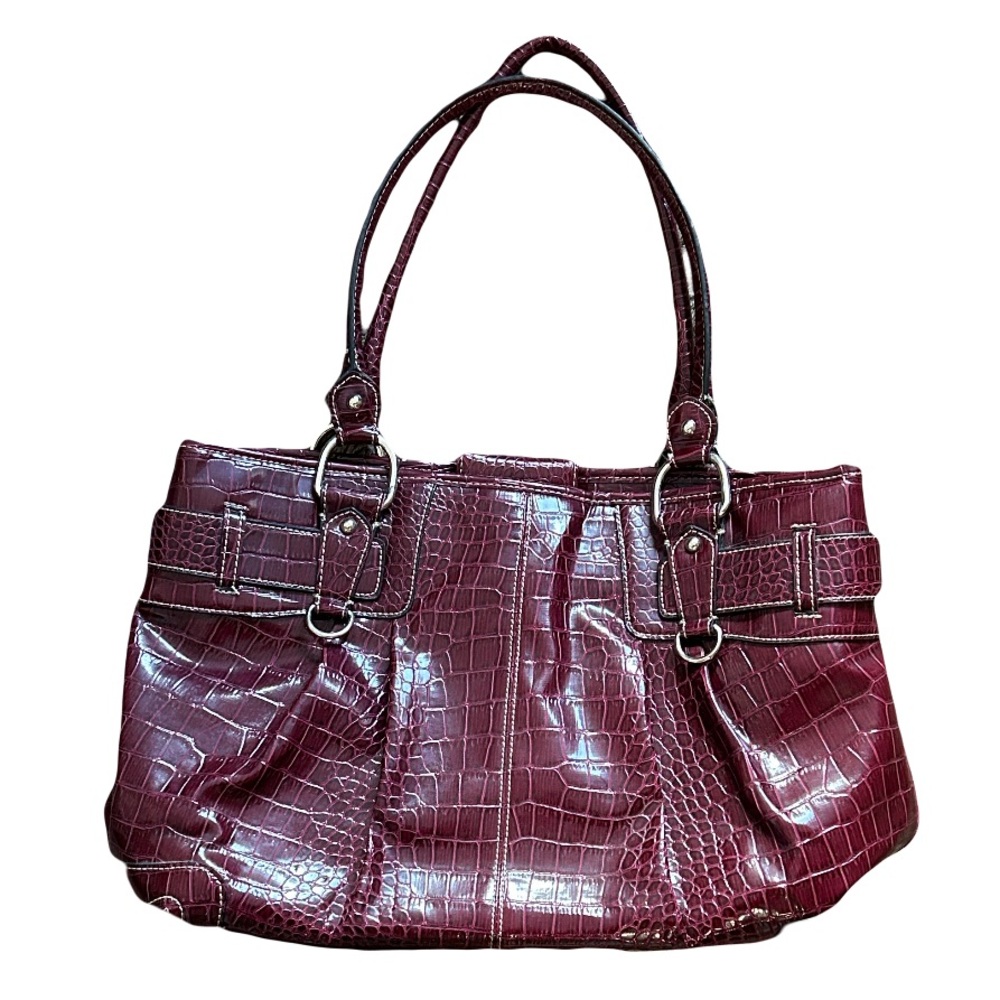 Chic Burgundy Crocodile-Embossed Shoulder Bag